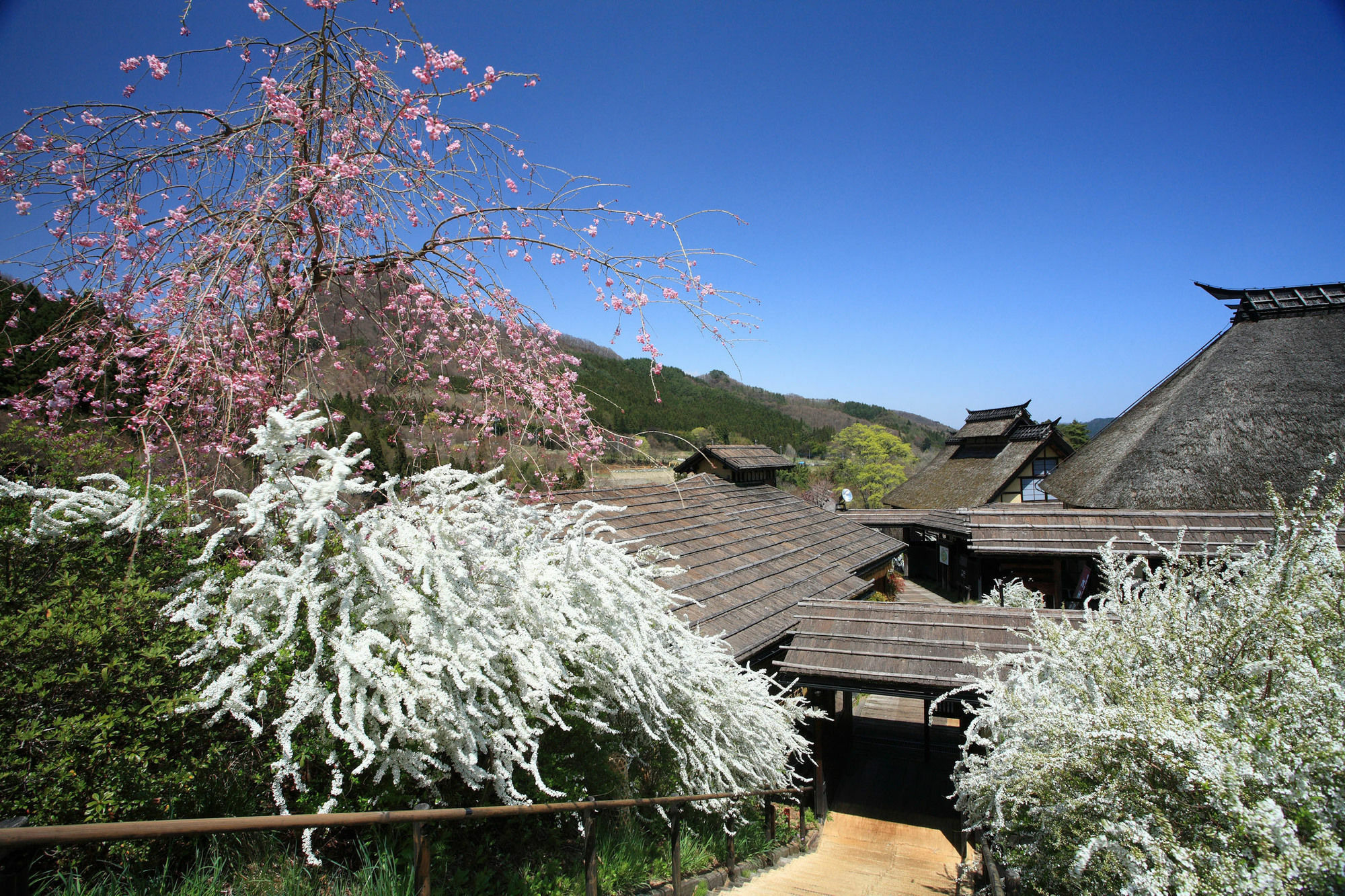Hatago Higashiagatsuma Buitenkant foto
